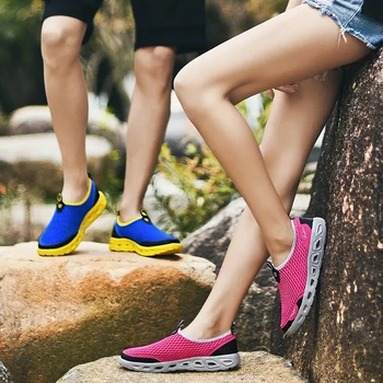 Дышащие женские мужские кроссовки, легкие женские теннисные туфли, нескользящие мужские кроссовки, уличная мягкая вулканизированная обувь, Повседневная летняя обувь  5